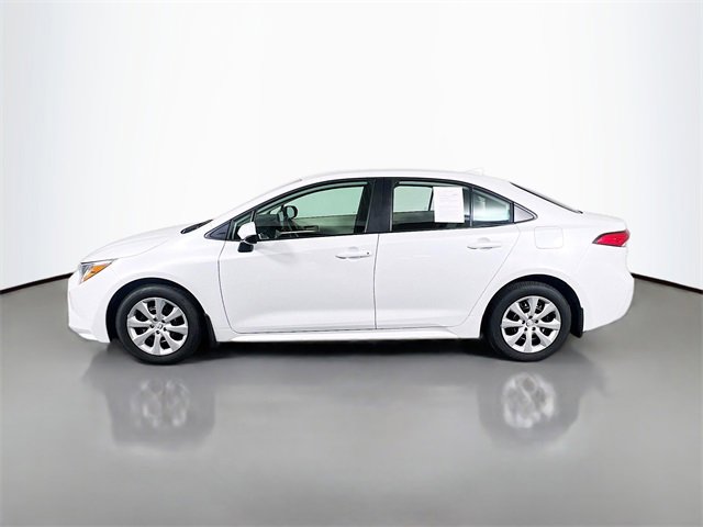 Used 2025 Toyota Corolla LE image 4