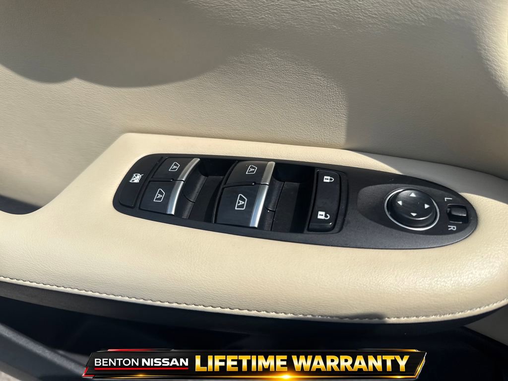 Used 2019 INFINITI QX50 Luxe FWD image 12