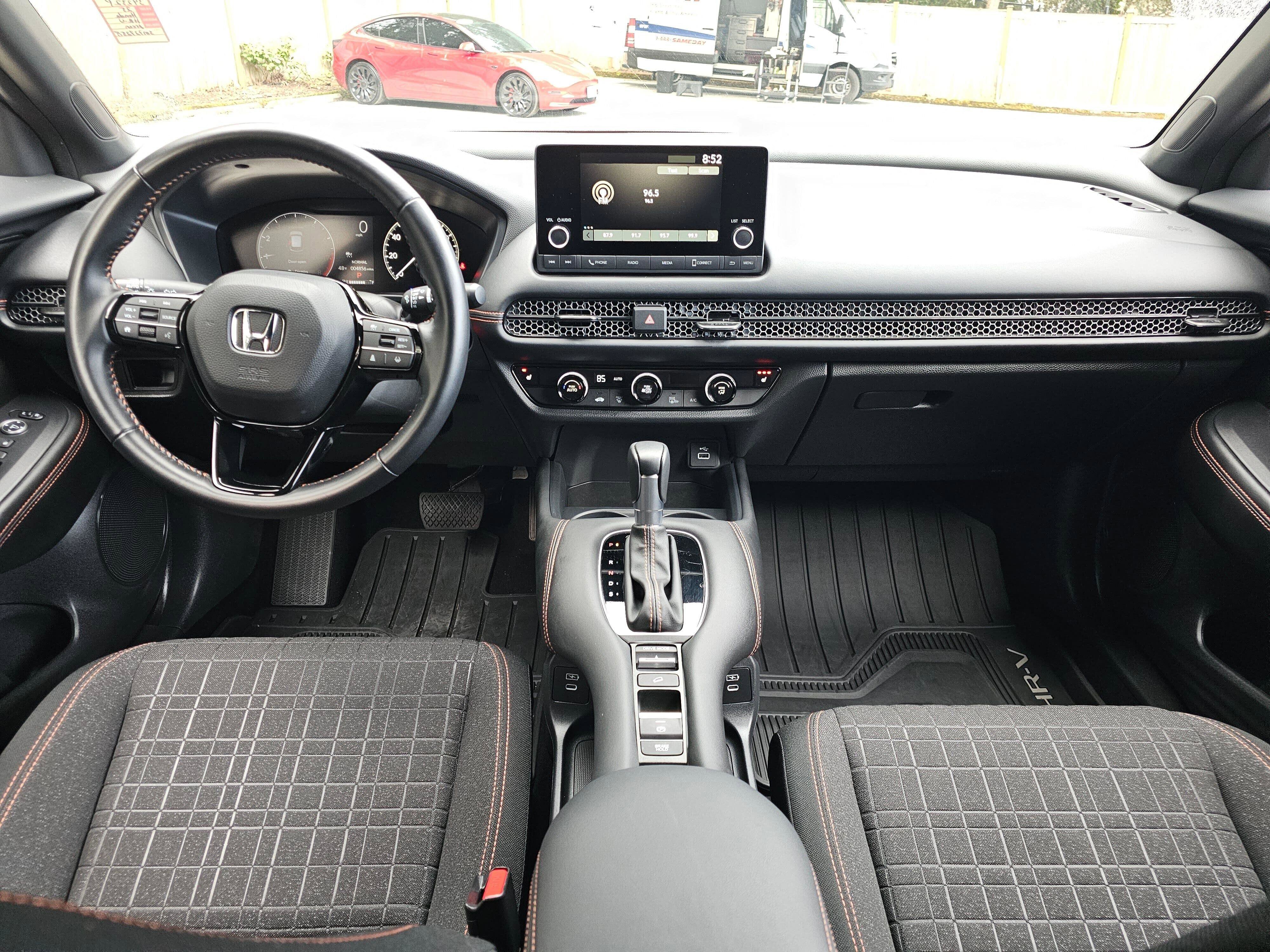 Certified 2025 Honda HR-V Sport image 19