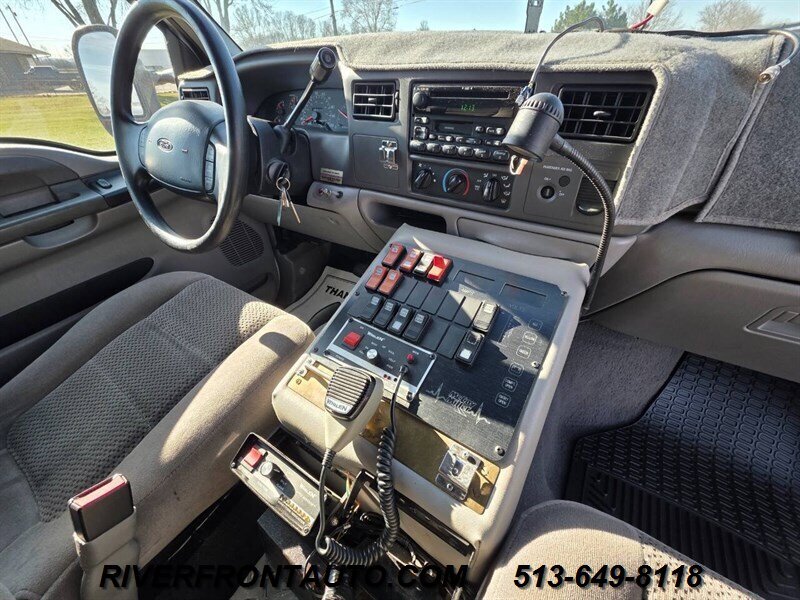 Used 2001 Ford F350 4x4 Regular Cab DRW Super Duty image 17