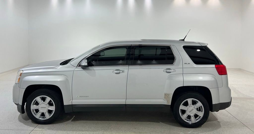 Used 2012 GMC Terrain SLE w/ LPO, Chrome Package FWD image 2