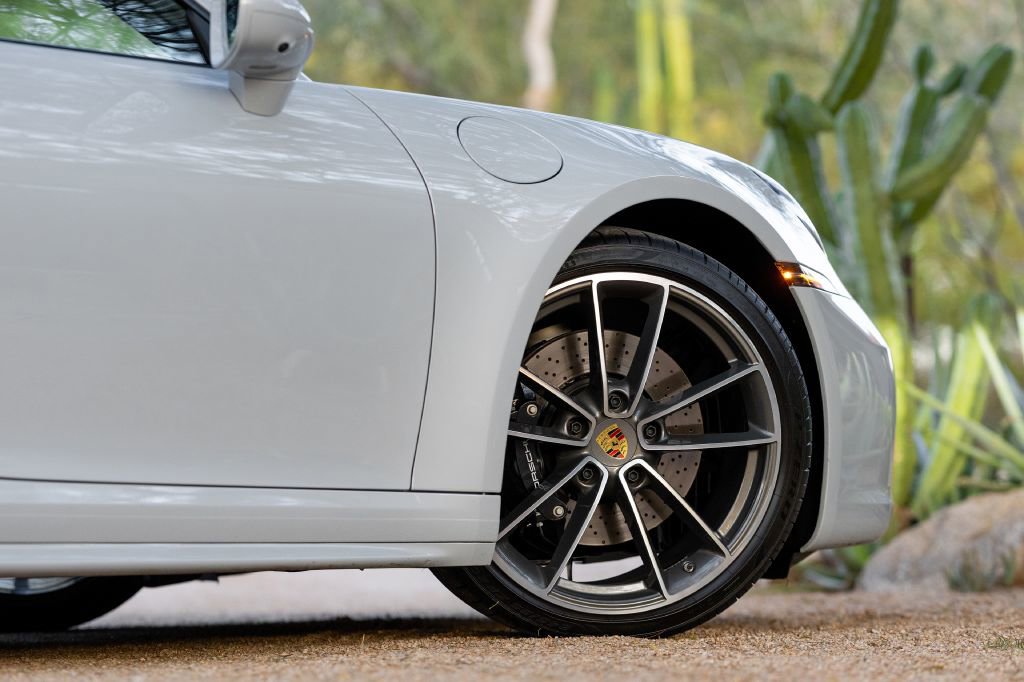 Used 2024 Porsche 911 Carrera 4S w/ Sport Package image 17