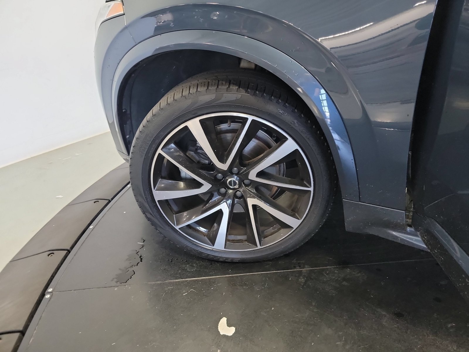Used 2022 Volvo XC90 T6 Momentum w/ Climate Package AWD/4WD image 30