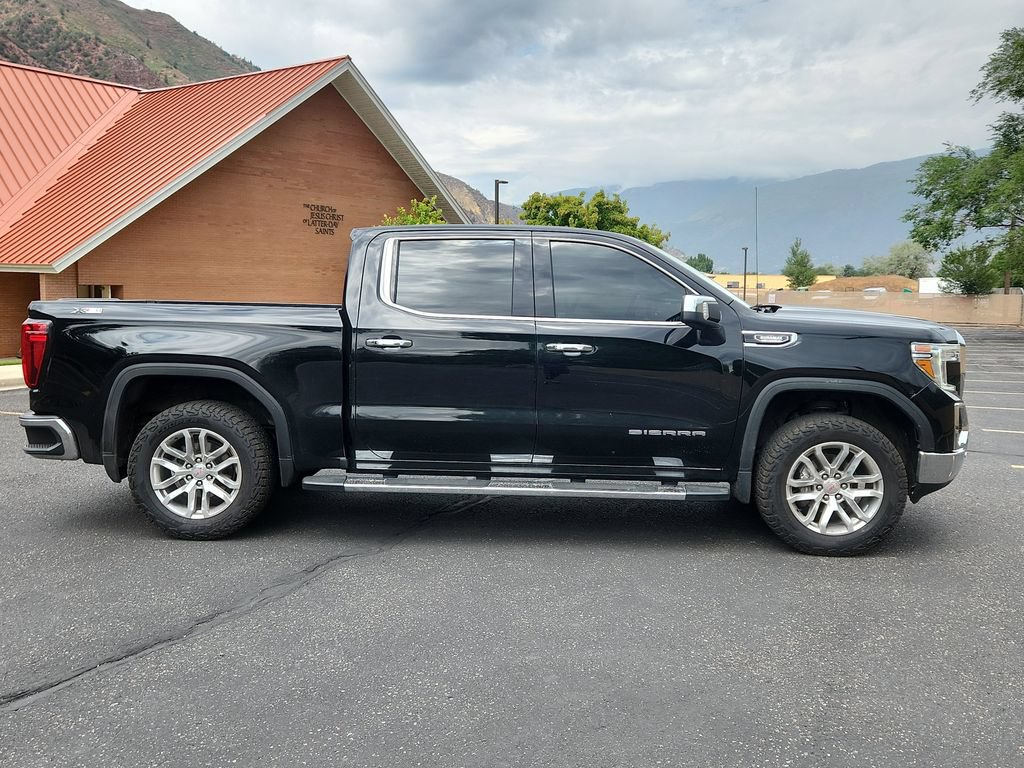 Used 2022 GMC Sierra 1500 SLT w/ SLT Premium Plus Package AWD/4WD image 2