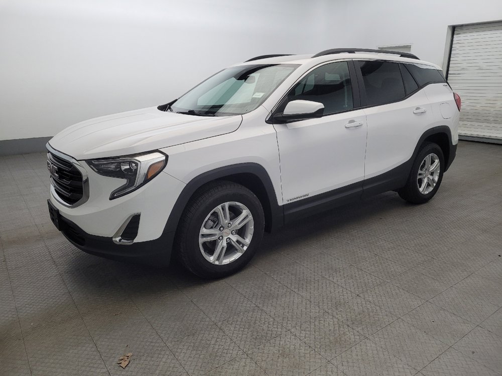 Used 2021 GMC Terrain SLE w/ Driver Convenience Package image 2
