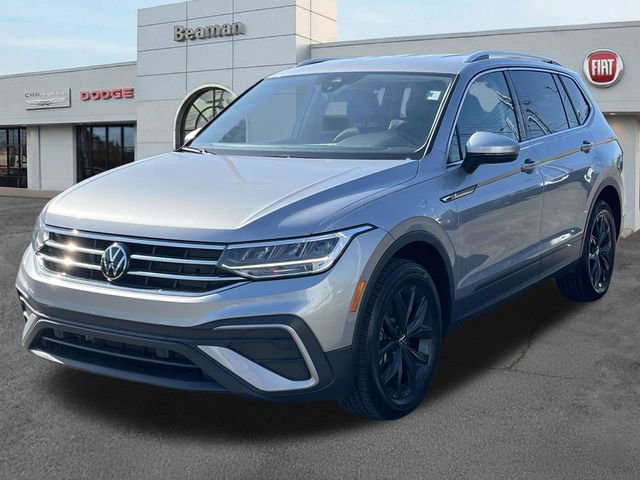 Used 2024 Volkswagen Tiguan SE FWD image 3