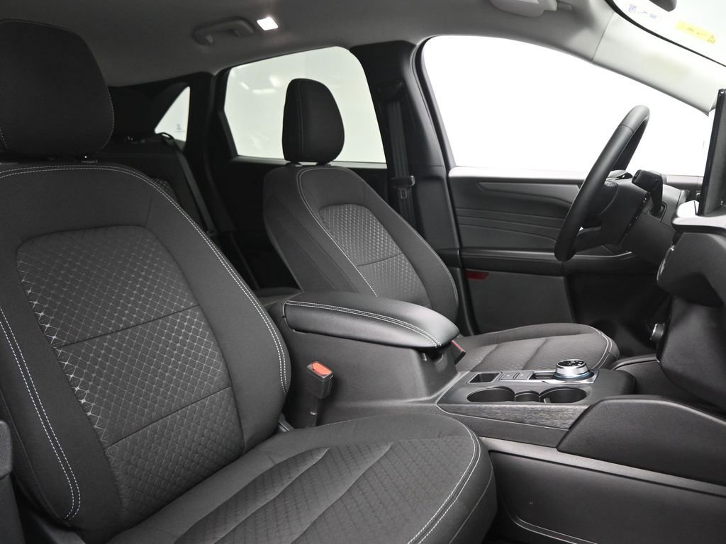 Used 2024 Ford Escape Active w/ Tech Pack #2 image 9