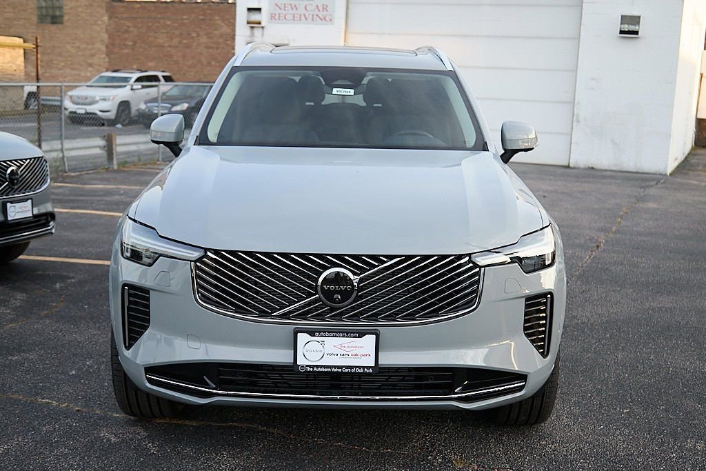 New 2026 Volvo XC90 B6 Plus w/ Protection Package Premier image 5