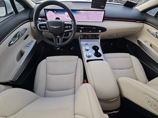 Used 2026 Genesis GV70 2.5T Select image 14