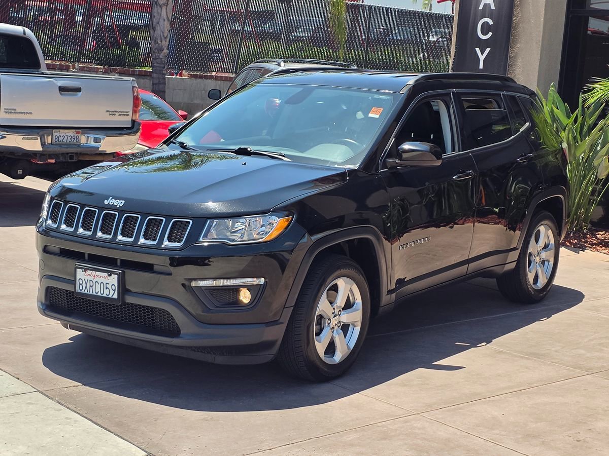 Used 2018 Jeep Compass Latitude w/ Popular Equipment Group FWD image 5
