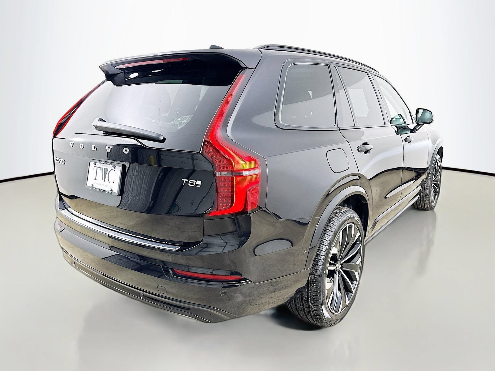 New 2026 Volvo XC90 T8 Ultra w/ Protection Package AWD/4WD image 5