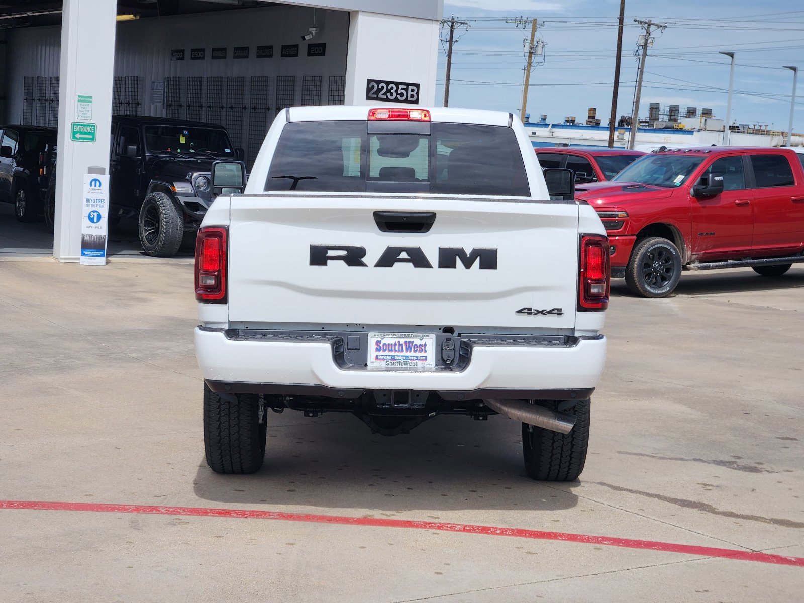 New 2026 RAM 2500 Tradesman AWD/4WD image 8