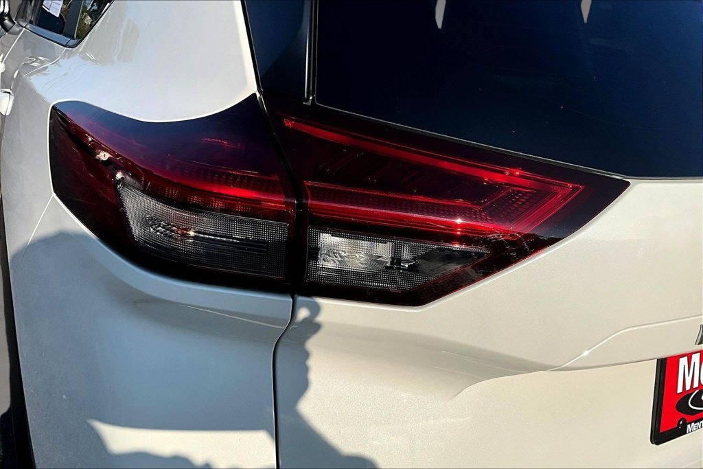 Certified 2023 Nissan Rogue SV AWD/4WD image 23