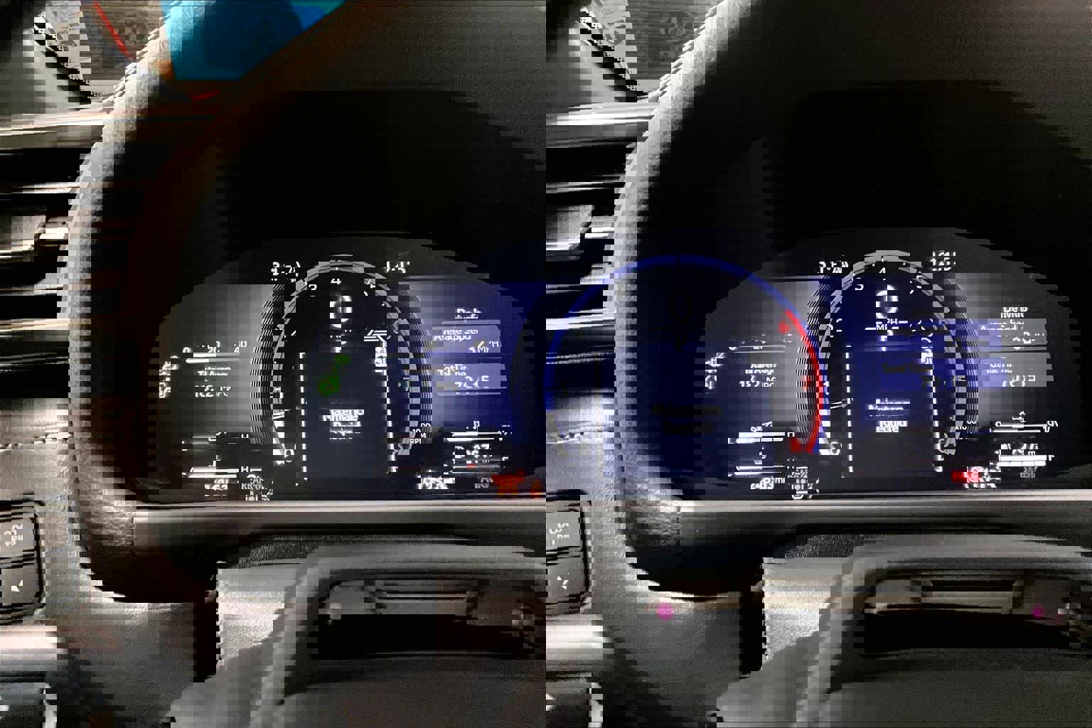 Used 2025 Lexus LX 600 4WD w/ Luxury Package image 24