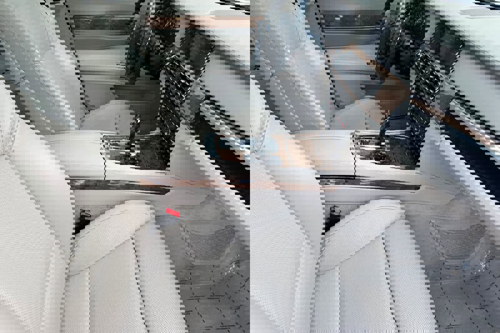 Used 2013 BMW 750Li image 16