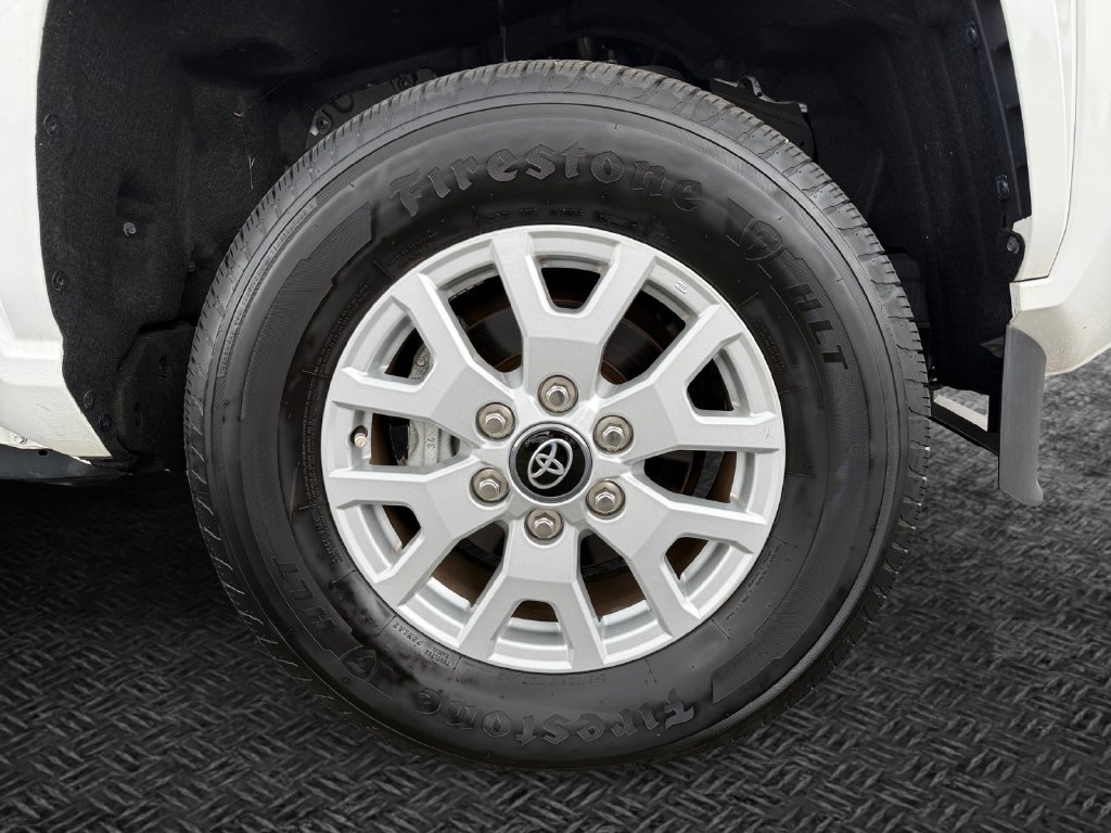 Used 2024 Toyota Tacoma SR5 AWD/4WD image 11