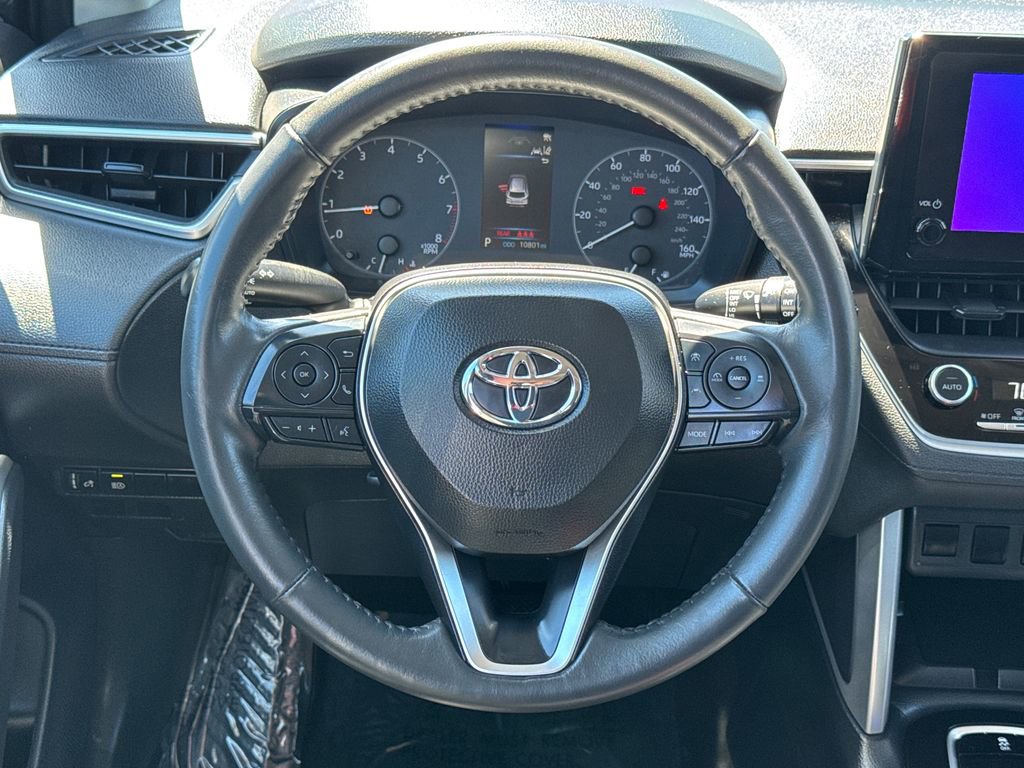 Used 2024 Toyota Corolla Cross LE w/ Moonroof Package AWD/4WD image 13