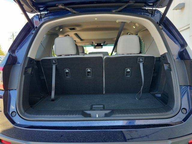 Used 2023 Honda Pilot Touring image 9