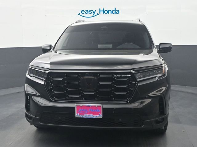 Used 2025 Honda Pilot Black Edition image 3