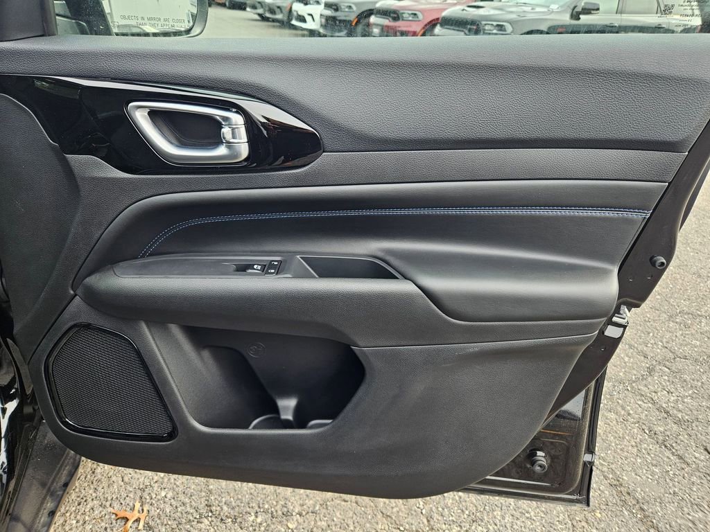 New 2026 Jeep Compass Limited image 17