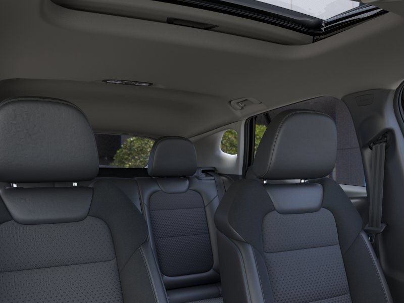 New 2026 Chevrolet Trax LT w/ Sunroof Package FWD image 24