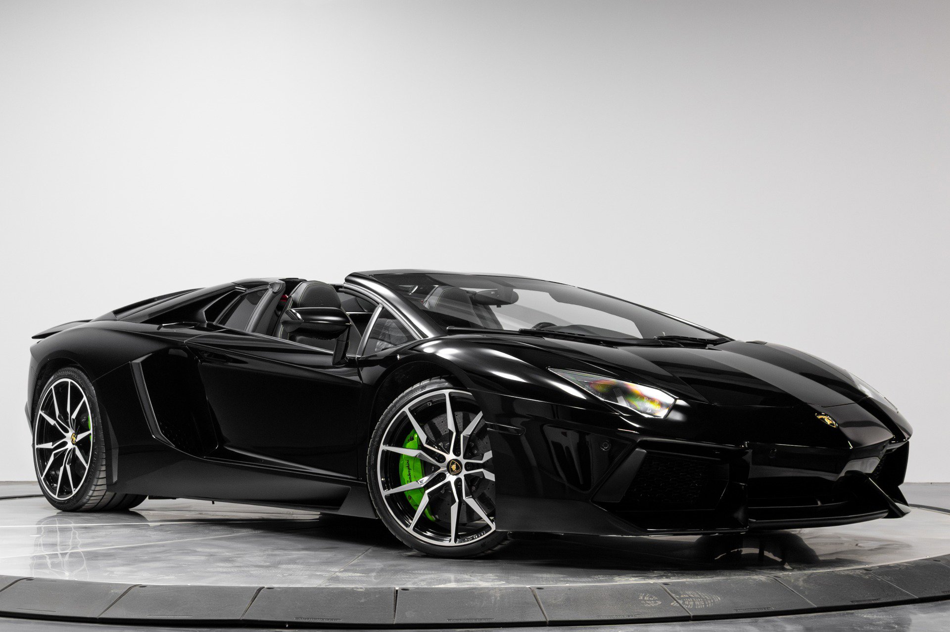 Used 2015 Lamborghini Aventador LP 700-4 image 38