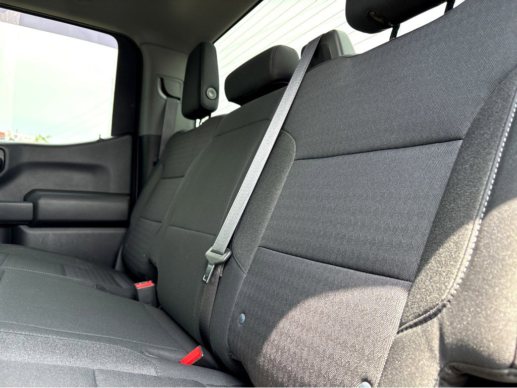 Certified 2022 Chevrolet Silverado 1500 Custom AWD/4WD image 15