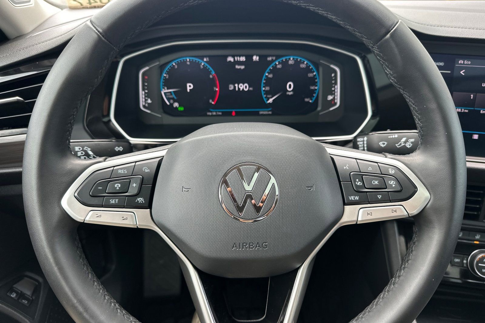 Used 2022 Volkswagen Jetta SEL FWD image 23