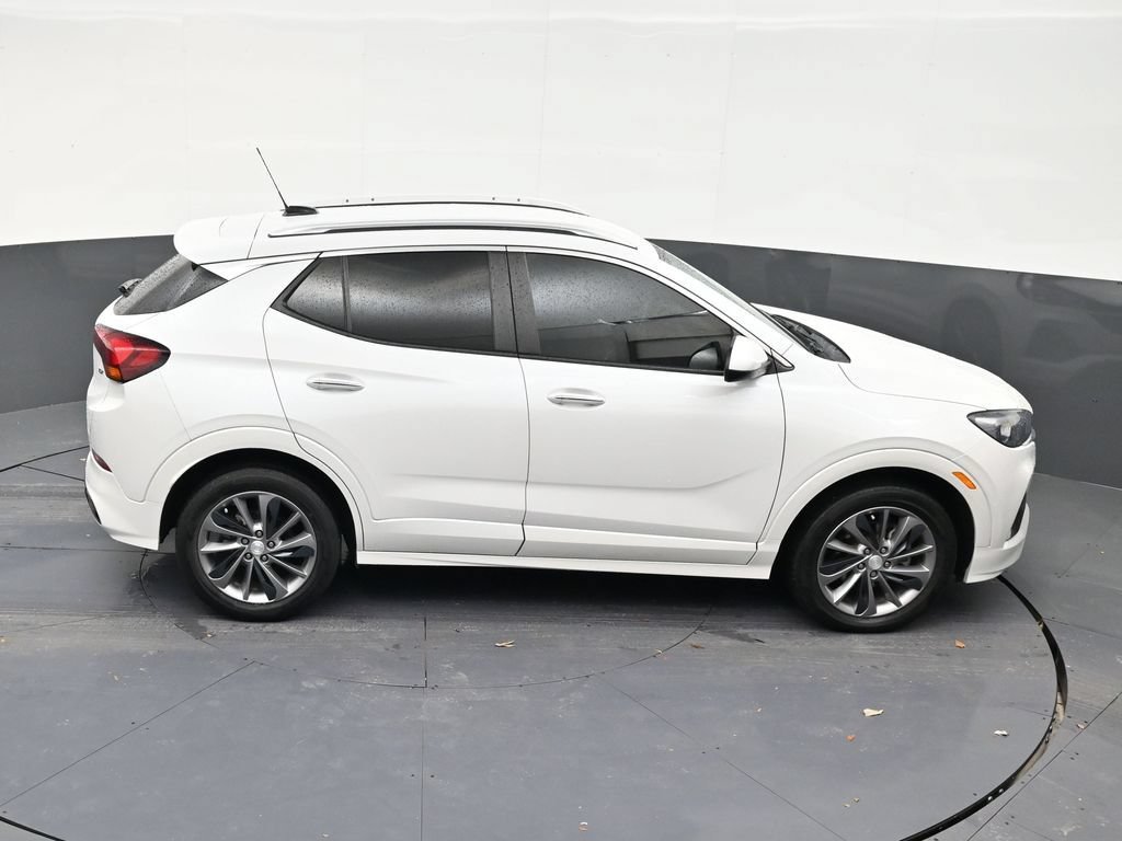 Used 2022 Buick Encore GX Select w/ Sport Touring Package FWD image 18