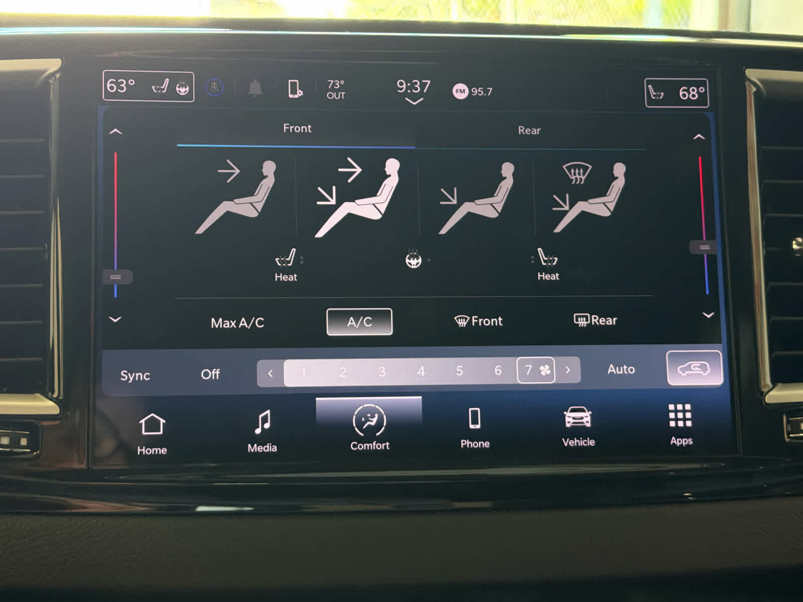Used 2023 Chrysler Pacifica Touring-L FWD image 60