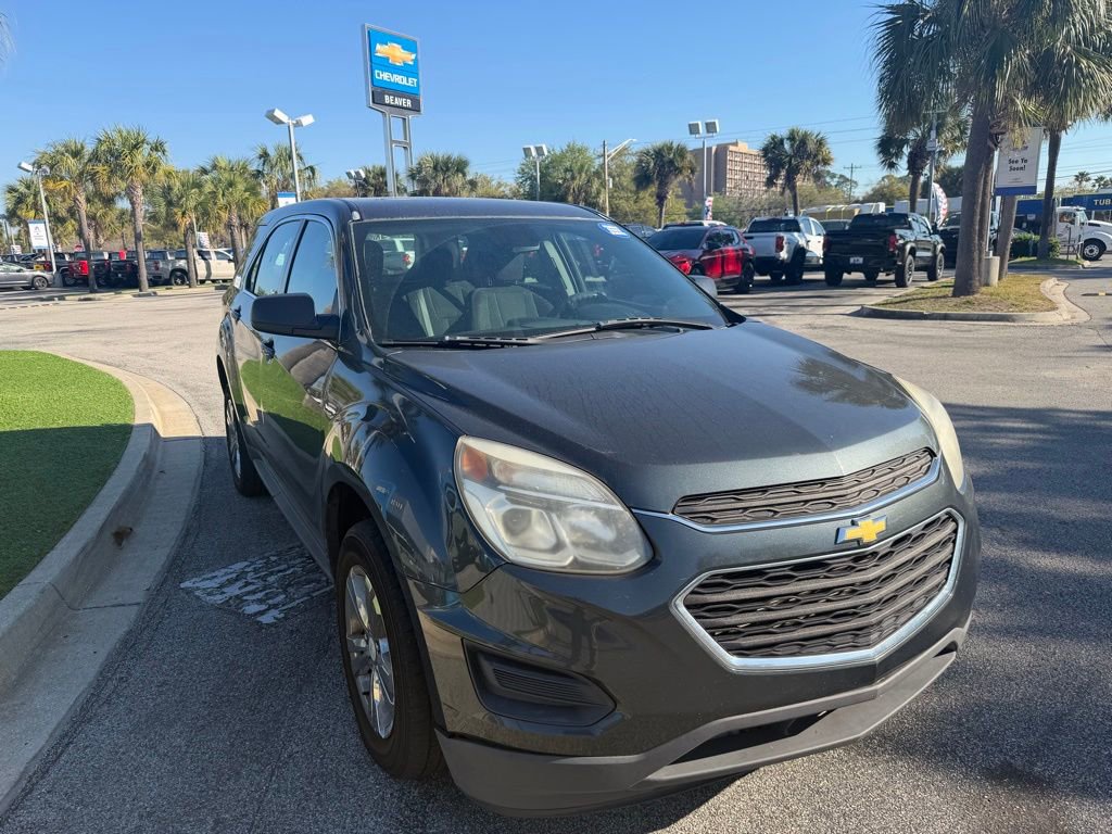 Used 2017 Chevrolet Equinox LS image 2