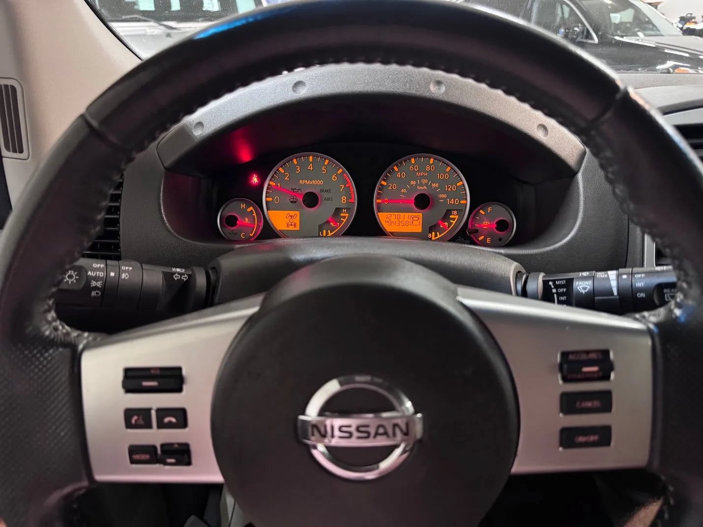 Used 2013 Nissan Xterra PRO-4X AWD/4WD image 11