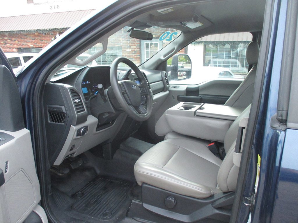 Used 2020 Ford F250 XL w/ Power Equipment Group image 9