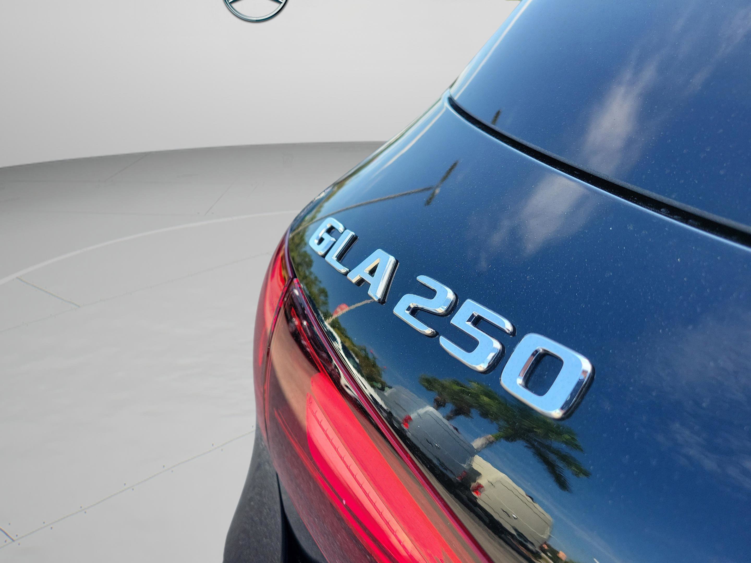 Certified 2025 Mercedes-Benz GLA 250 4MATIC image 7