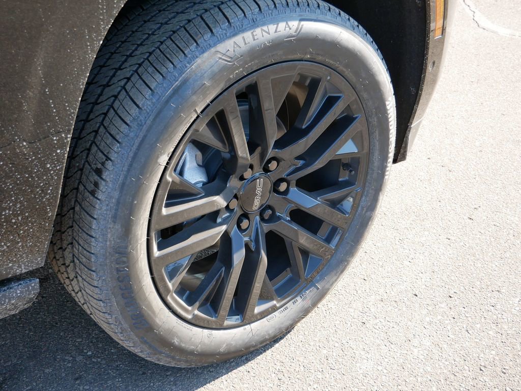 New 2026 GMC Yukon XL Denali w/ Sun & Power Step Package image 6