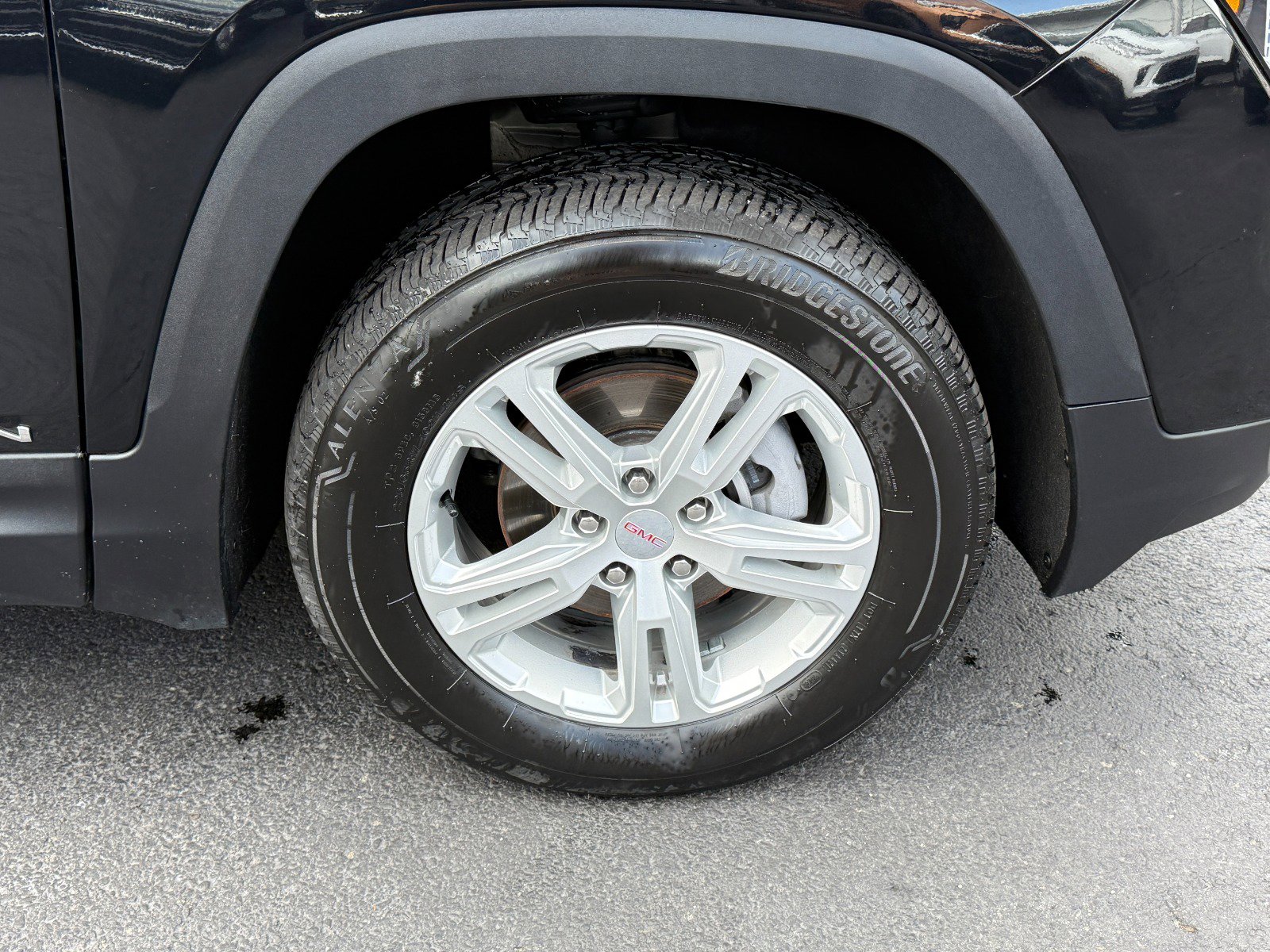 Used 2024 GMC Terrain SLE image 12