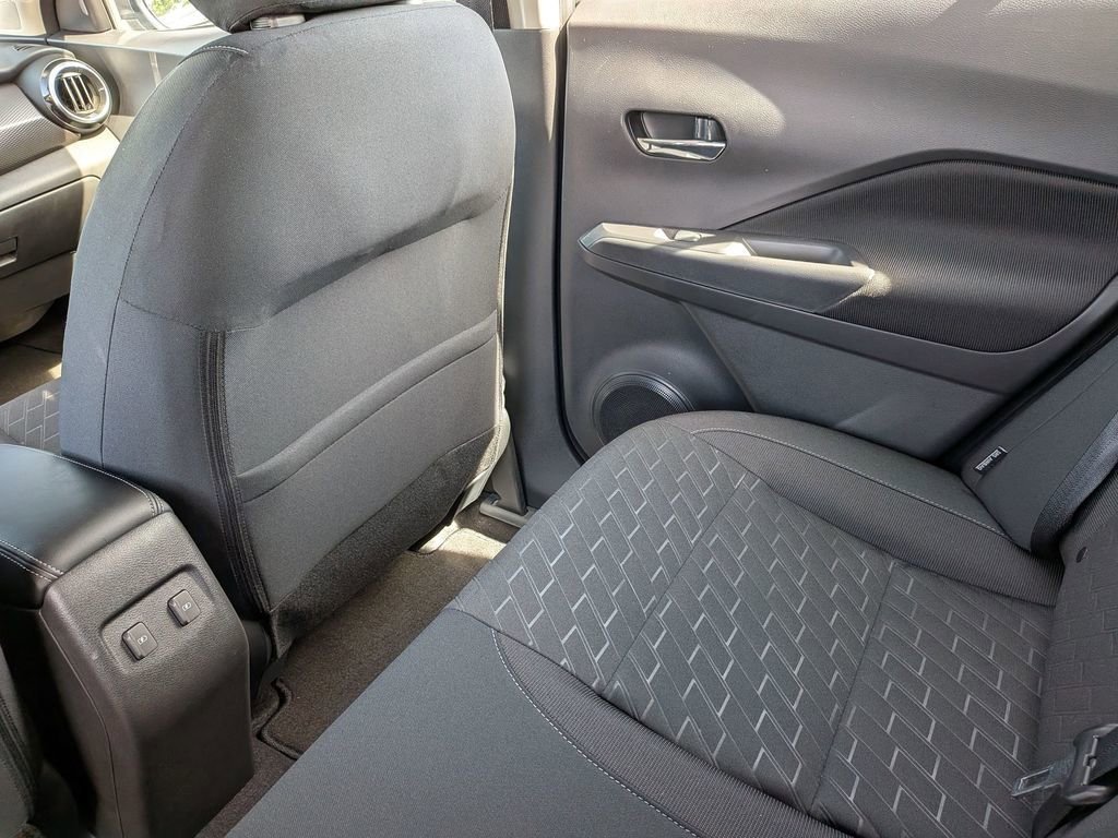 Used 2024 Nissan Kicks SV FWD image 31