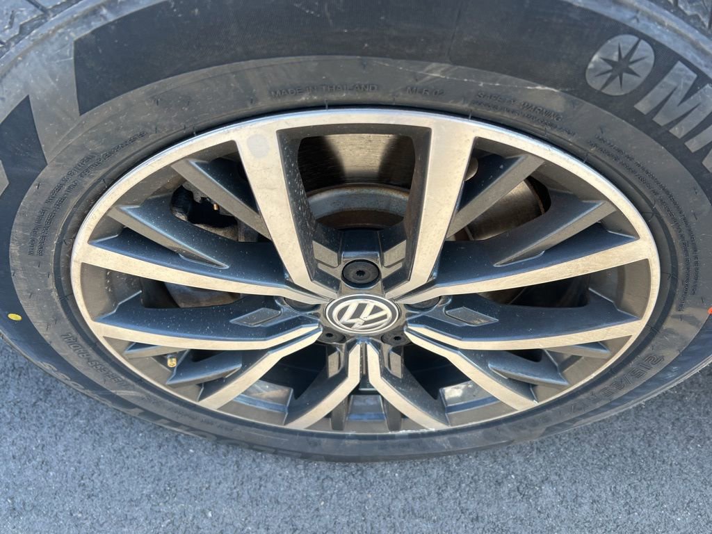 Used 2019 Volkswagen Tiguan SE image 46