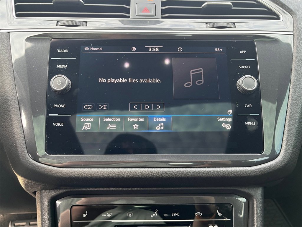 Used 2024 Volkswagen Tiguan SE R-Line image 11