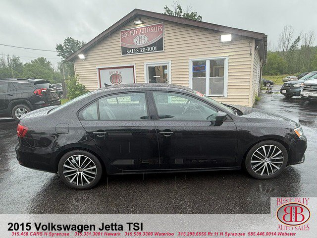 Used 2015 Volkswagen Jetta Sport FWD image 2