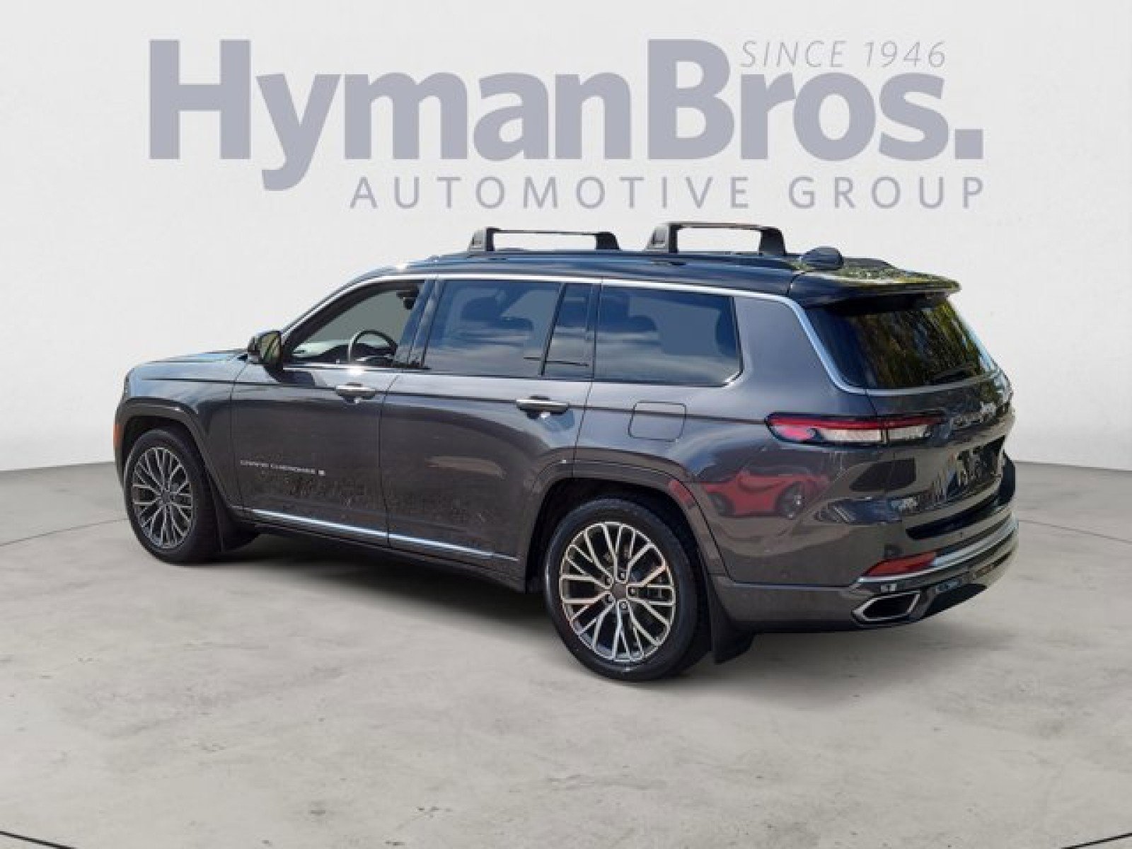 Used 2024 Jeep Grand Cherokee L Summit image 5
