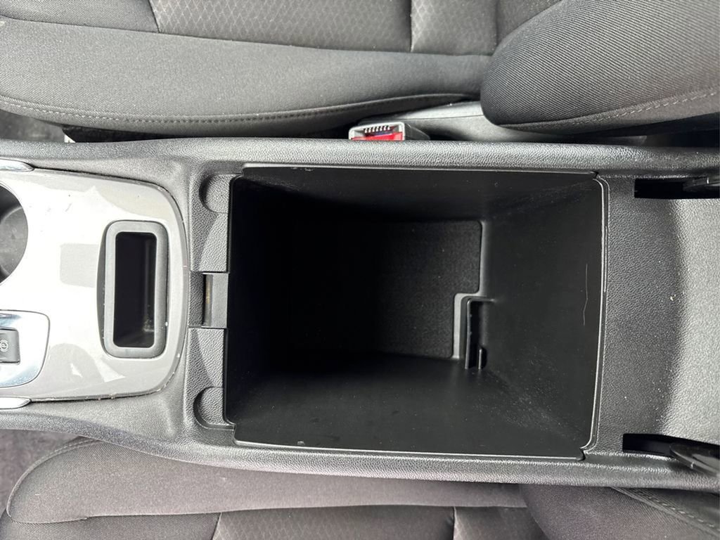 Used 2025 Chevrolet Malibu LT FWD image 20