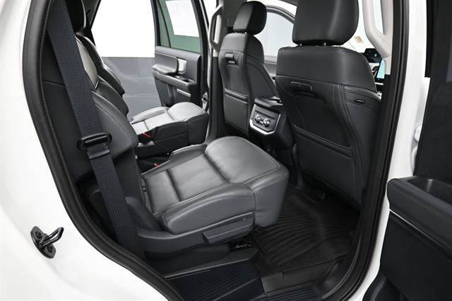 Certified 2026 Ford Expedition Active AWD/4WD image 16