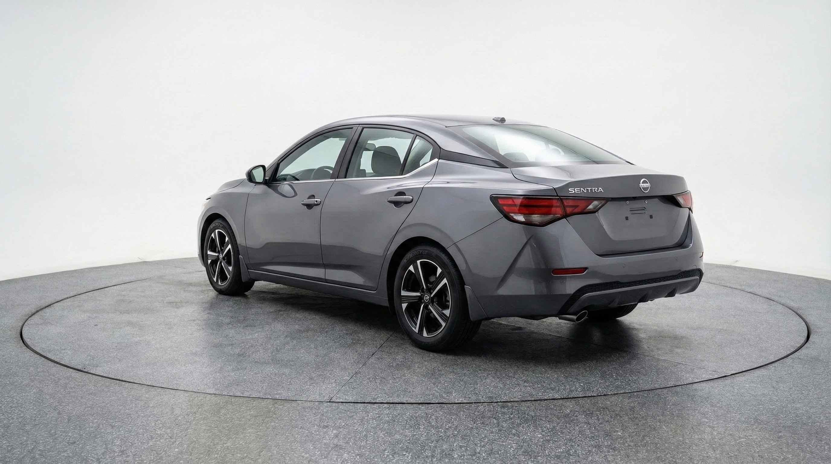 Used 2025 Nissan Sentra SV image 6