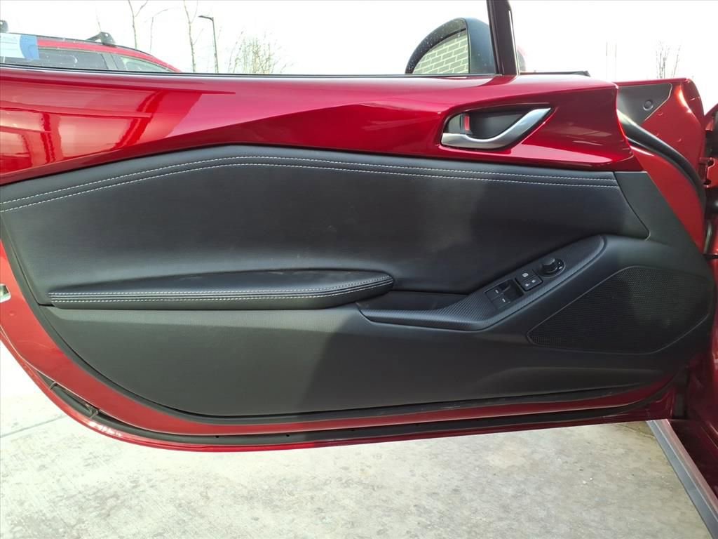 New 2025 MAZDA MX-5 Miata Grand Touring w/ Weather Package image 10