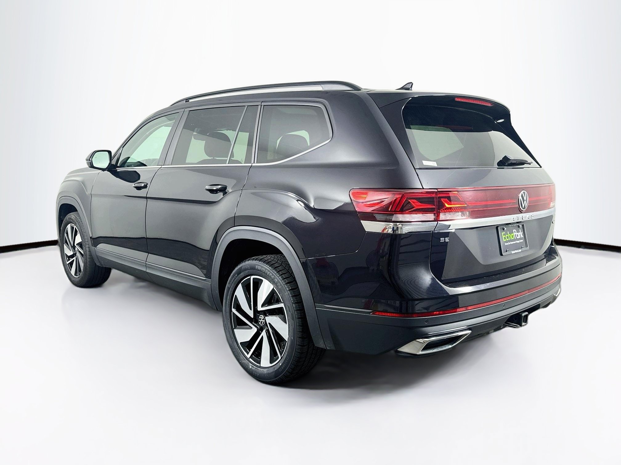 Used 2025 Volkswagen Atlas SE AWD/4WD image 5
