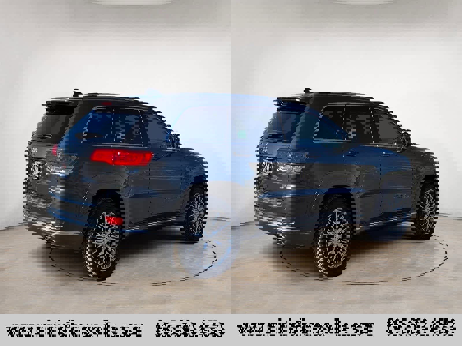 Used 2017 Jeep Grand Cherokee Summit w/ Platinum Series Group image 3