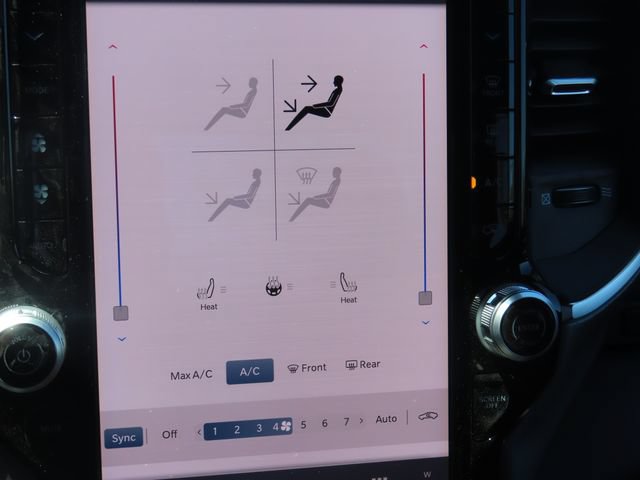 New 2026 RAM 3500 Big Horn AWD/4WD image 33