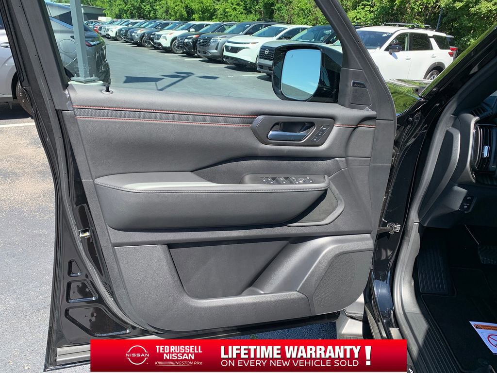 New 2026 Nissan Armada PRO-4X AWD/4WD image 10