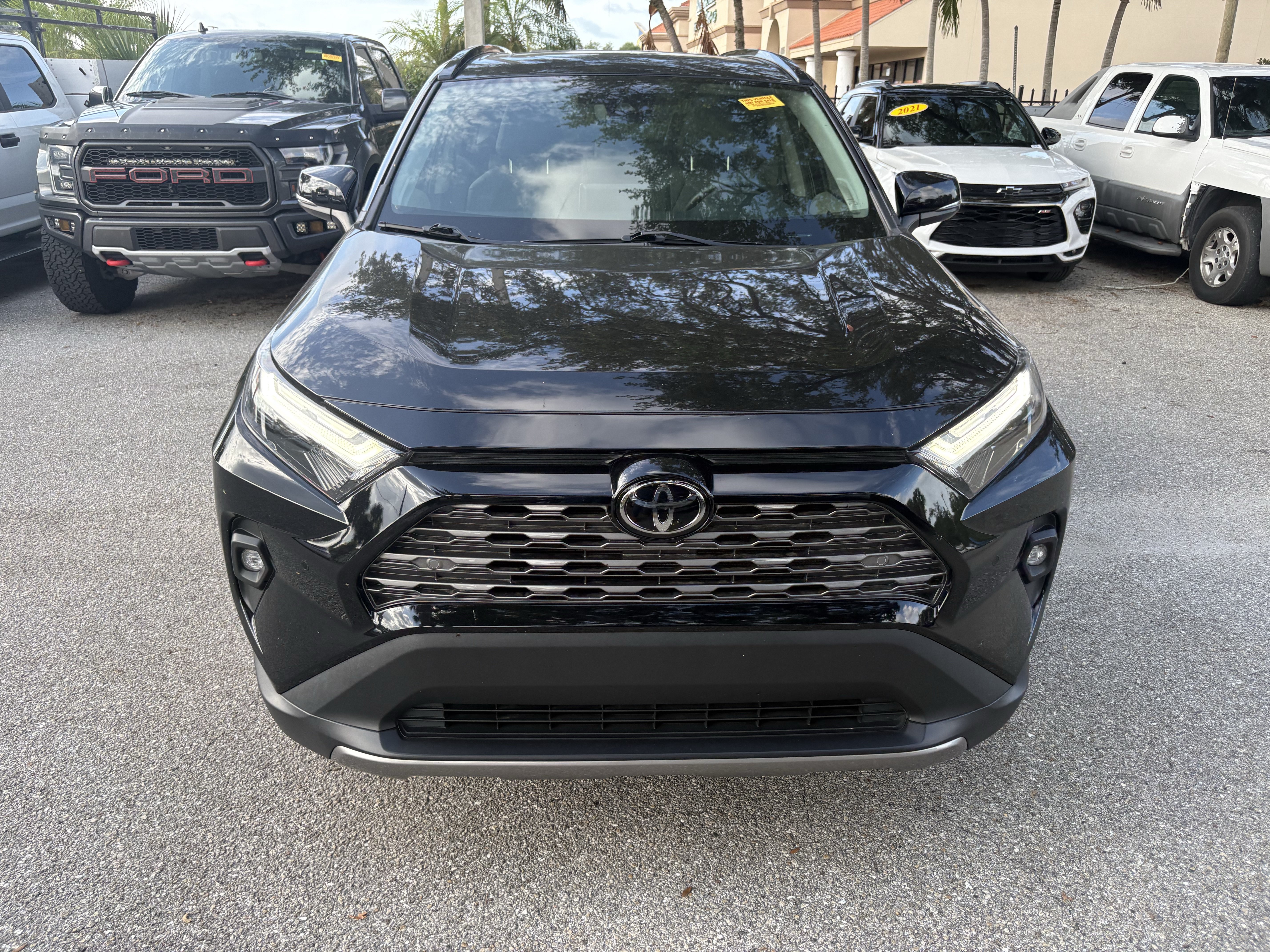 Used 2022 Toyota RAV4 Limited w/ Limited Grade Weather Package AWD/4WD image 2